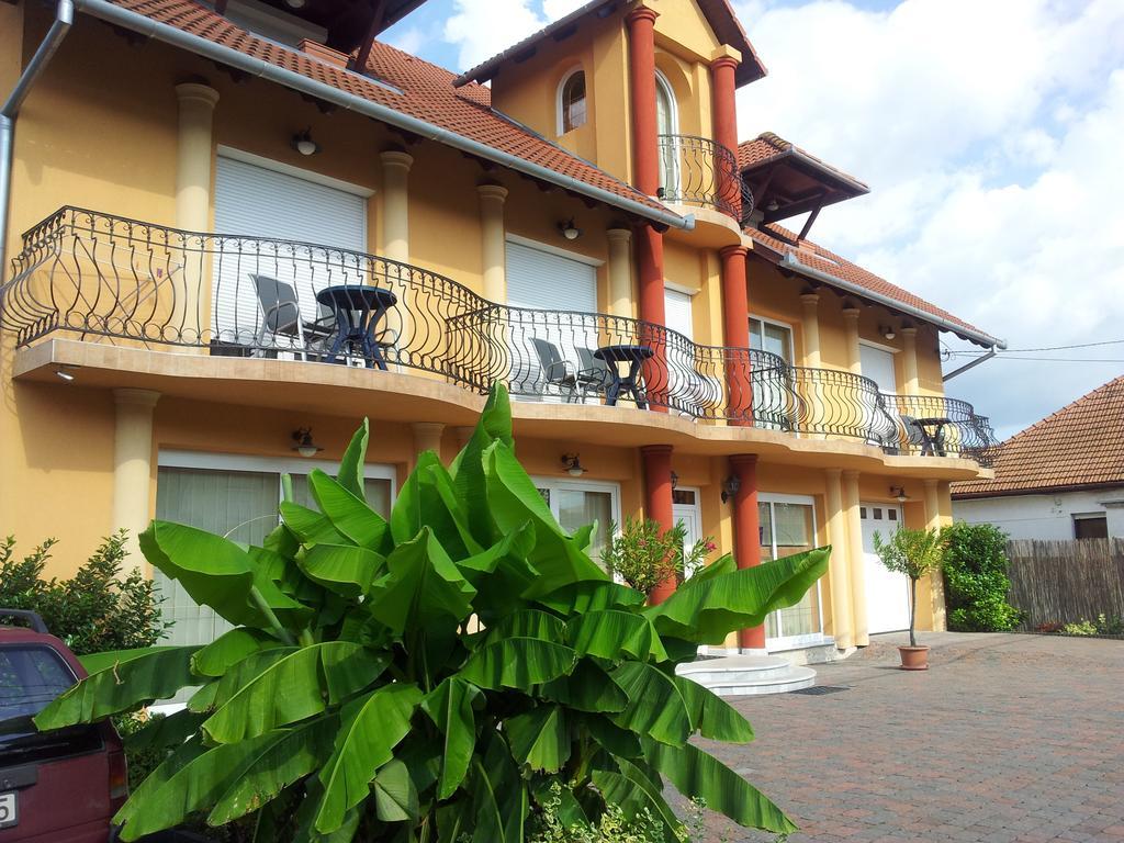 Mediterran-Apartmanok-Harkány Exteriör bild