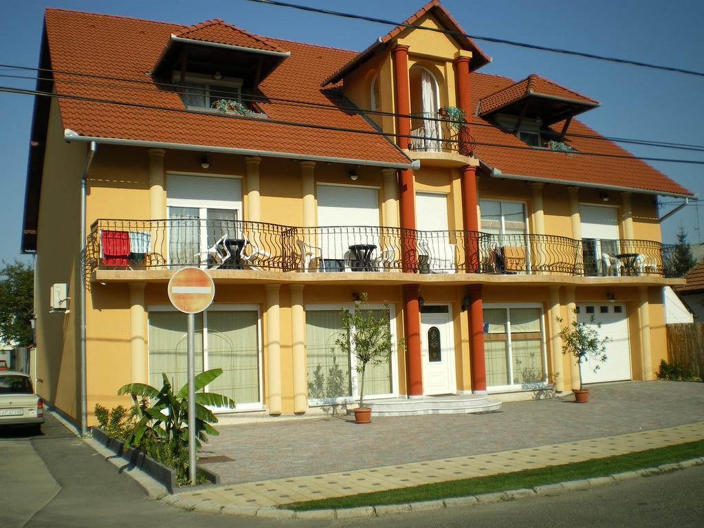 Mediterran-Apartmanok-Harkány Exteriör bild