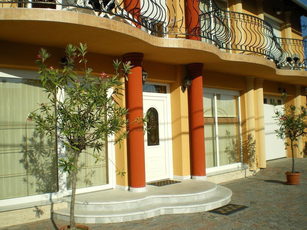 Mediterran-Apartmanok-Harkány Exteriör bild